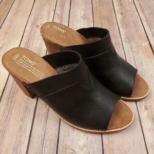 Tom's 9.5 Black Sandals